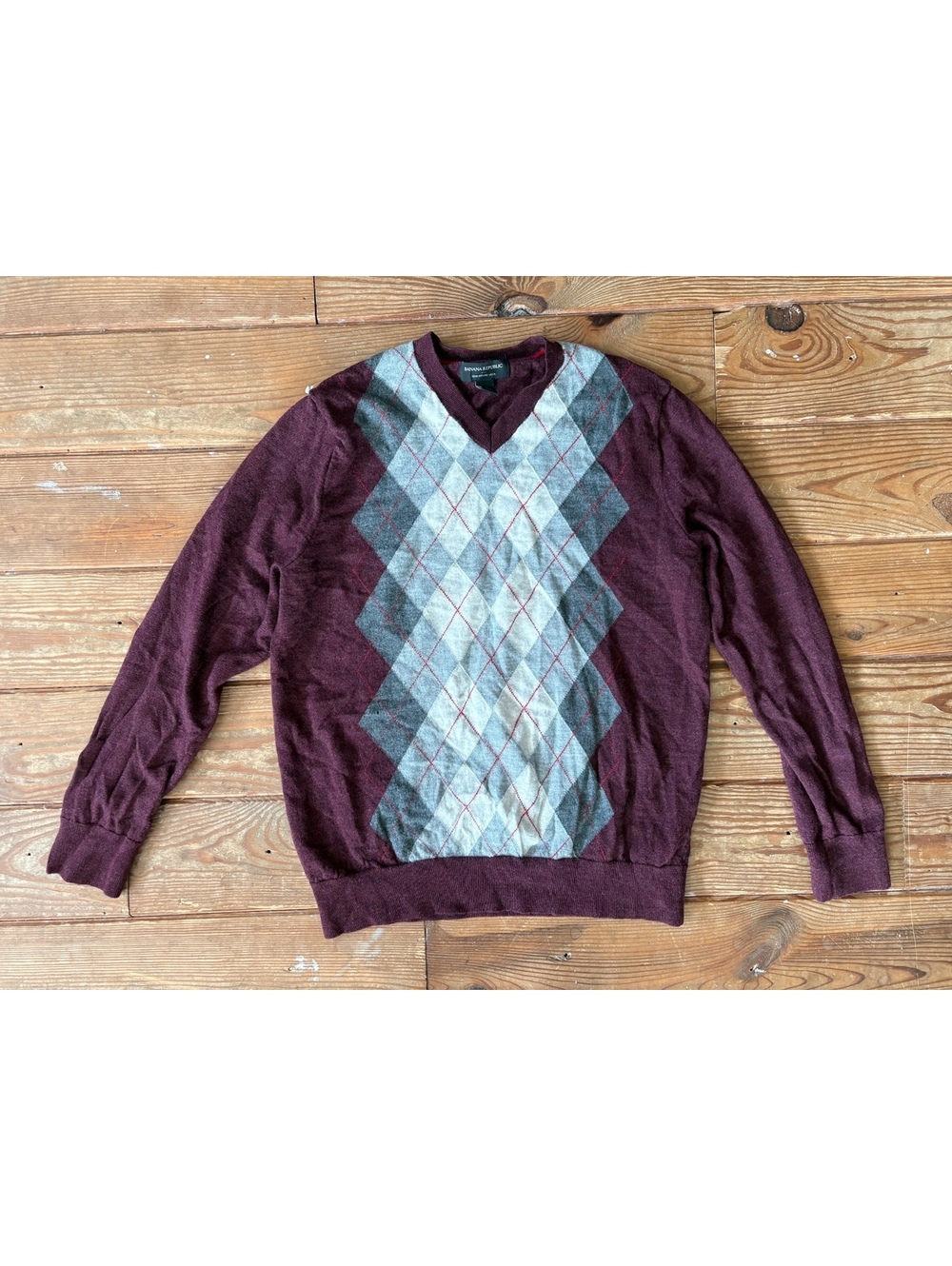 Banana Republic 100% Merino Wool Argyle V-Neck Sweater Men’s Large Burgundy